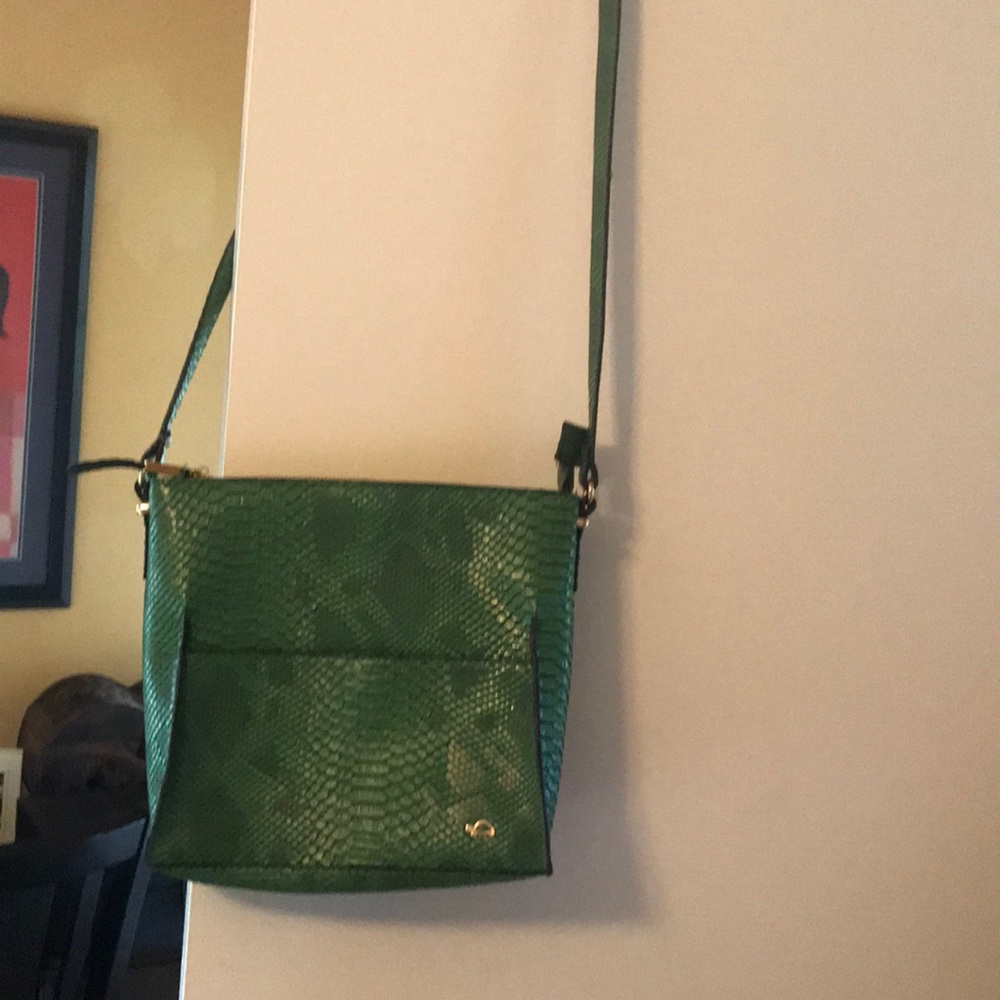 Green crossbody bag